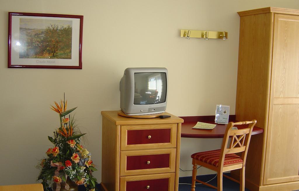 Hotel Garni Hubertushof Bad Füssing Rom bilde