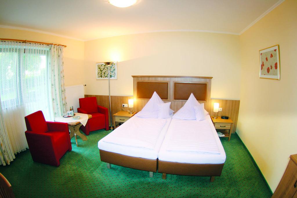 Hotel Garni Hubertushof Bad Füssing Rom bilde
